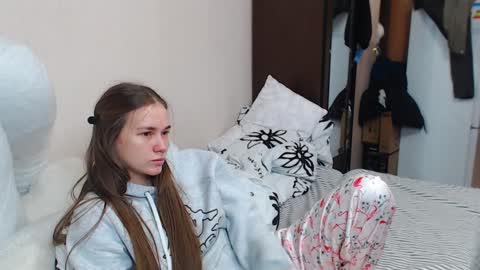 leila_bambi_ online show from 12.26.24