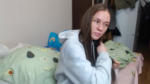 leila_bambi_ online show from 01.15.25