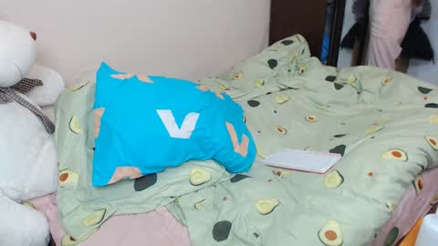 leila_bambi_ online show from 01.21.25