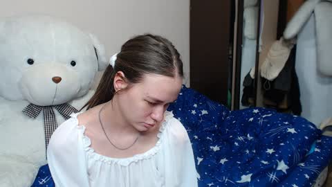 leila_bambi_ online show from 01.28.25