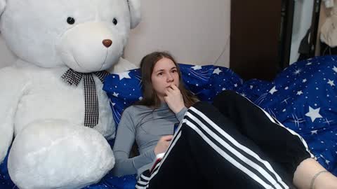 leila_bambi_ online show from 01.29.25