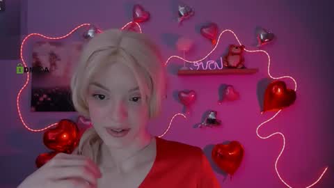 Snapshot of leila_viper_ chatting on 02.14.26 leila_viper_ online show from 02.14.26