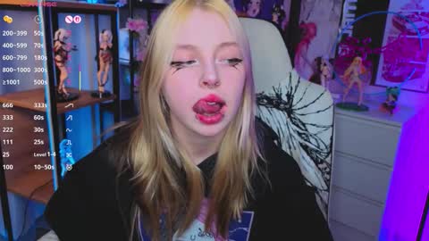 Leila online show from 10.08.25