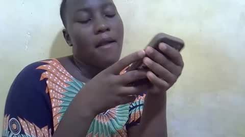 Snapshot of leilah_cute19 chatting on 05.09.26 leilah_cute19 online show from 05.09.26