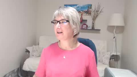 Leila Kinky online show from 11.14.25