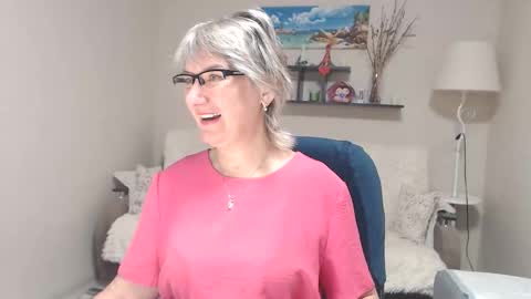 Leila Kinky online show from 11.24.25