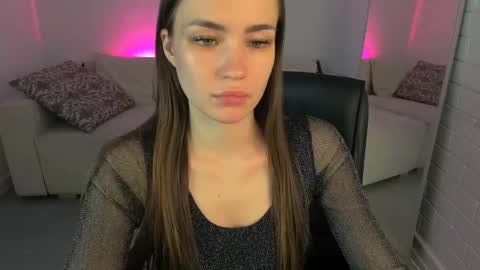 Snapshot of leilarai chatting on 05.11.26 Leila Rai online show from 05.11.26