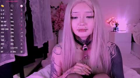 Snapshot of lein_bone chatting on 02.20.26 Lein online show from 02.20.26