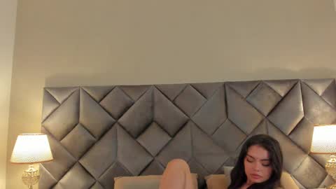 Leizathompson online show from 09.15.25