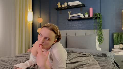 Lela online show from 01.09.25