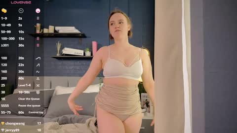 Lela online show from 02.12.25