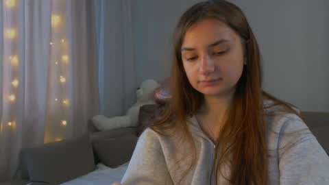 Snapshot of lelia_vibe chatting on 05.12.26 Lelia online show from 05.12.26