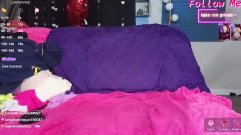 Snapshot of lemonadetarts chatting on 02.14.25 Junie 3 online show from 02.14.25