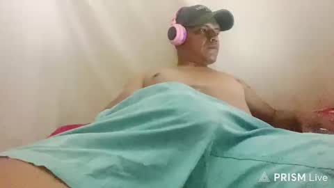 Snapshot of len0n_ chatting on 02.24.26 Lenon online show from 02.24.26