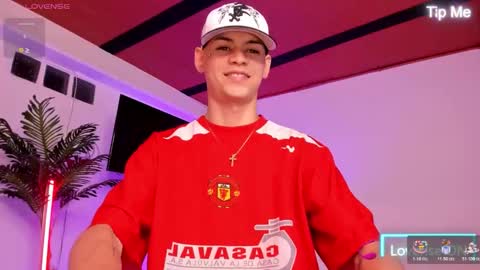 Snapshot of lennercollins_ chatting on 11.16.25 Lenner INDEPENDENT MODEL online show from 11.16.25