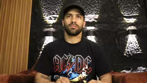 Snapshot of leo_diaz01 chatting on 05.19.26 Leo Diaz online show from 05.19.26