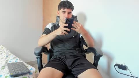 Leo Jones online show from 01.20.25