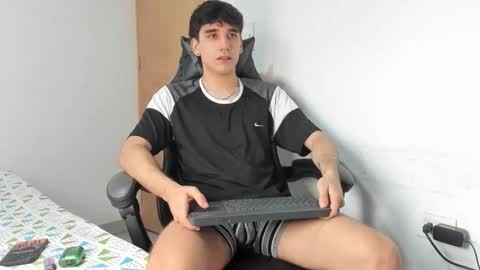 Leo Jones online show from 10.01.25