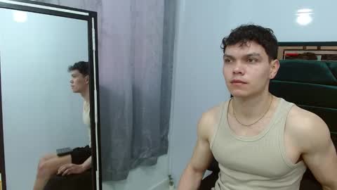 Snapshot of leo_morris chatting on 12.21.24 leo_morris online show from 12.21.24