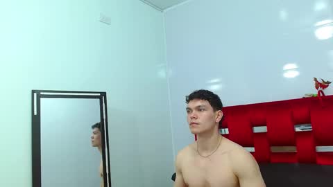 Snapshot of leo_morris chatting on 12.27.24 leo_morris online show from 12.27.24