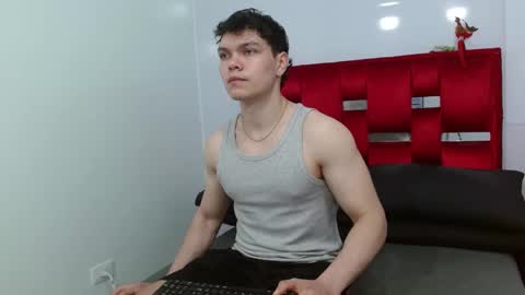 Snapshot of leo_morris chatting on 01.03.25 leo_morris online show from 01.03.25