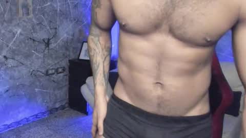 Leo independent model online show from 10.01.25