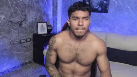 Leo independent model online show from 10.13.25