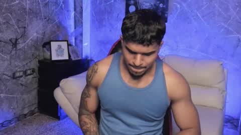 Leo independent model online show from 11.21.25