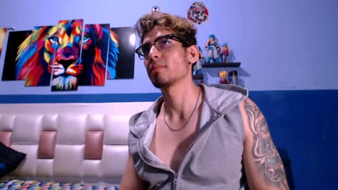 Snapshot of leo_tyrone chatting on 01.10.25 Leo online show from 01.10.25