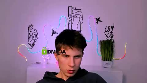 leo_valor online show from 12.21.25