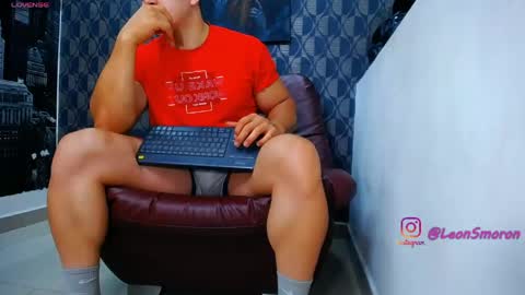 Snapshot of leon_ssmoron chatting on 06.02.26 Leon Smoron online show from 06.02.26