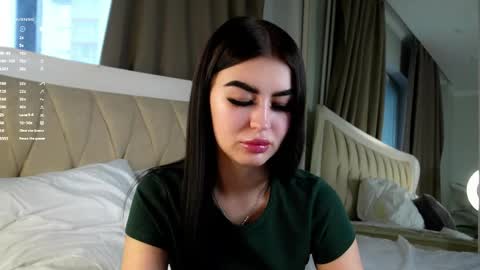 Snapshot of leonameile chatting on 04.13.26 Mila online show from 04.13.26