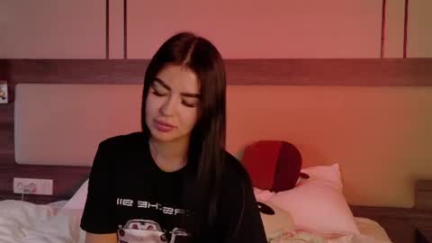 Snapshot of leonameilee chatting on 07.02.26 Mila online show from 07.02.26