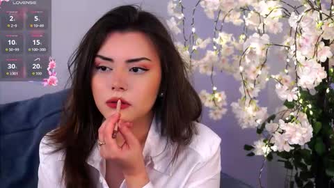 Mia online show from 11.18.25