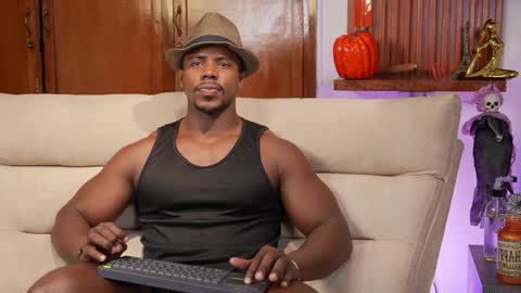 Leandro jones online show from 09.23.25