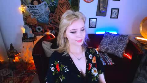 leonastone online show from 10.15.25