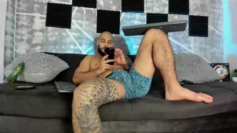 Snapshot of leonidas_k18 chatting on 06.17.26 ANDRES online show from 06.17.26