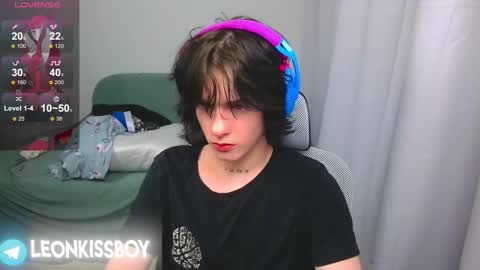 leonkissboy online show from 04.15.26