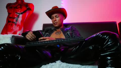 Lenardo jaramillo online show from 12.07.24