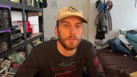 Snapshot of leonvampire chatting on 11.20.25 Leon online show from 11.20.25