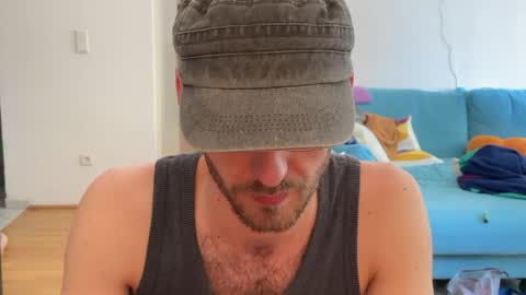 Snapshot of leonvampire chatting on 06.08.26 Leon online show from 06.08.26