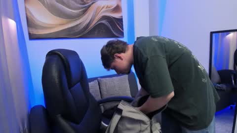 Leo  online show from 02.15.26