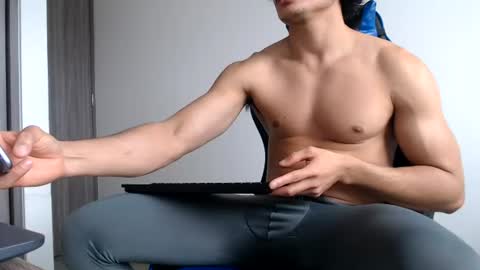 Snapshot of leostorm25 chatting on 07.22.26 leostorm25 online show from 07.22.26