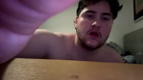 Snapshot of leowhatts chatting on 12.02.25 leowhatts online show from 12.02.25