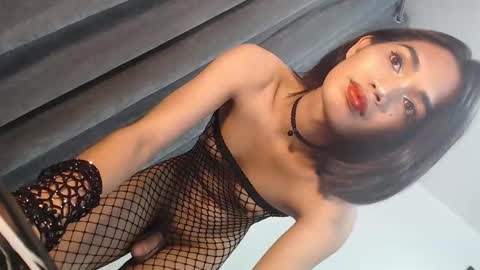 Snapshot of lesi_trisha chatting on 01.16.25 Trisha18 online show from 01.16.25