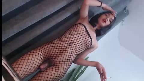 Snapshot of lesi_trisha chatting on 01.21.25 Trisha18 online show from 01.21.25