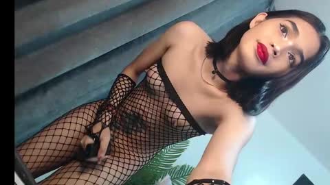 Snapshot of lesi_trisha chatting on 02.23.25 Trisha18 online show from 02.23.25