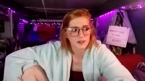 Snapshot of lesleygumgrass chatting on 02.21.25 LesleyGumGrass- The Boring Trans girl online show from 02.21.25