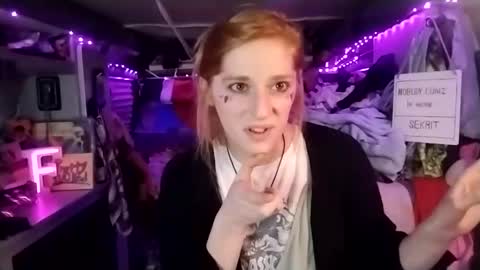 Snapshot of lesleygumgrass chatting on 02.26.25 LesleyGumGrass- The Boring Trans girl online show from 02.26.25