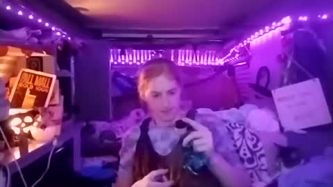 Snapshot of lesleygumgrass chatting on 10.26.25 LesleyGumGrass- The Boring Trans girl online show from 10.26.25